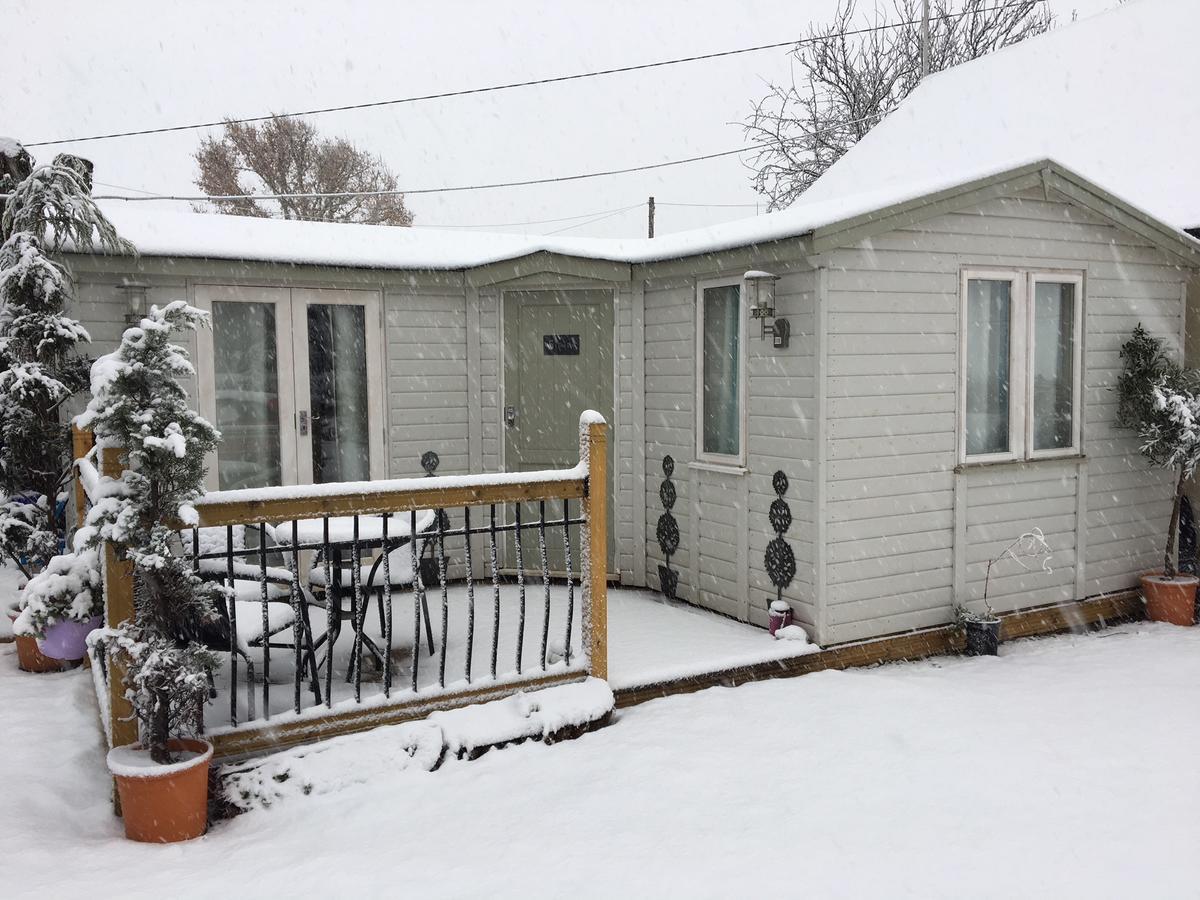 The Willows Guest House Takeley Esterno foto