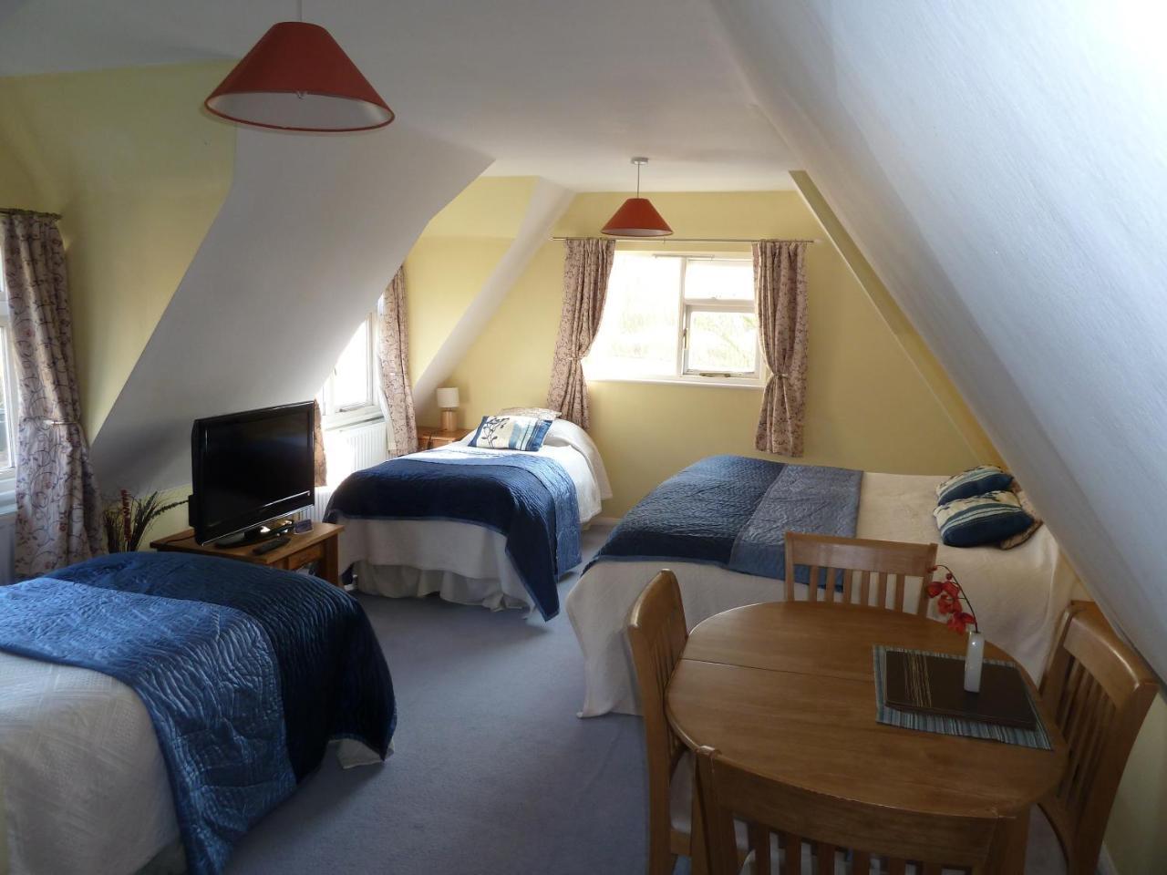 The Willows Guest House Takeley Esterno foto